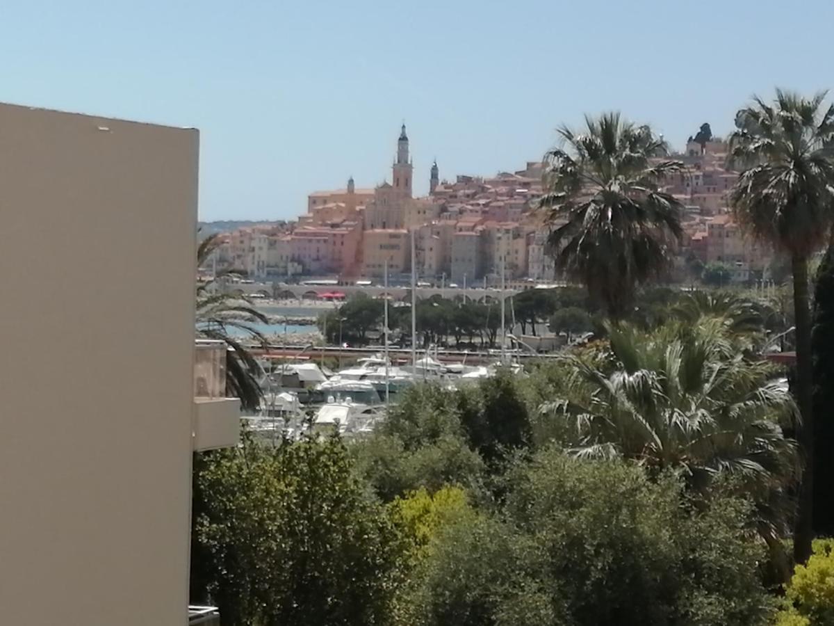 Joli Studio Bord De Mer, Clim, Balcon, Parking Prive Menton Bagian luar foto