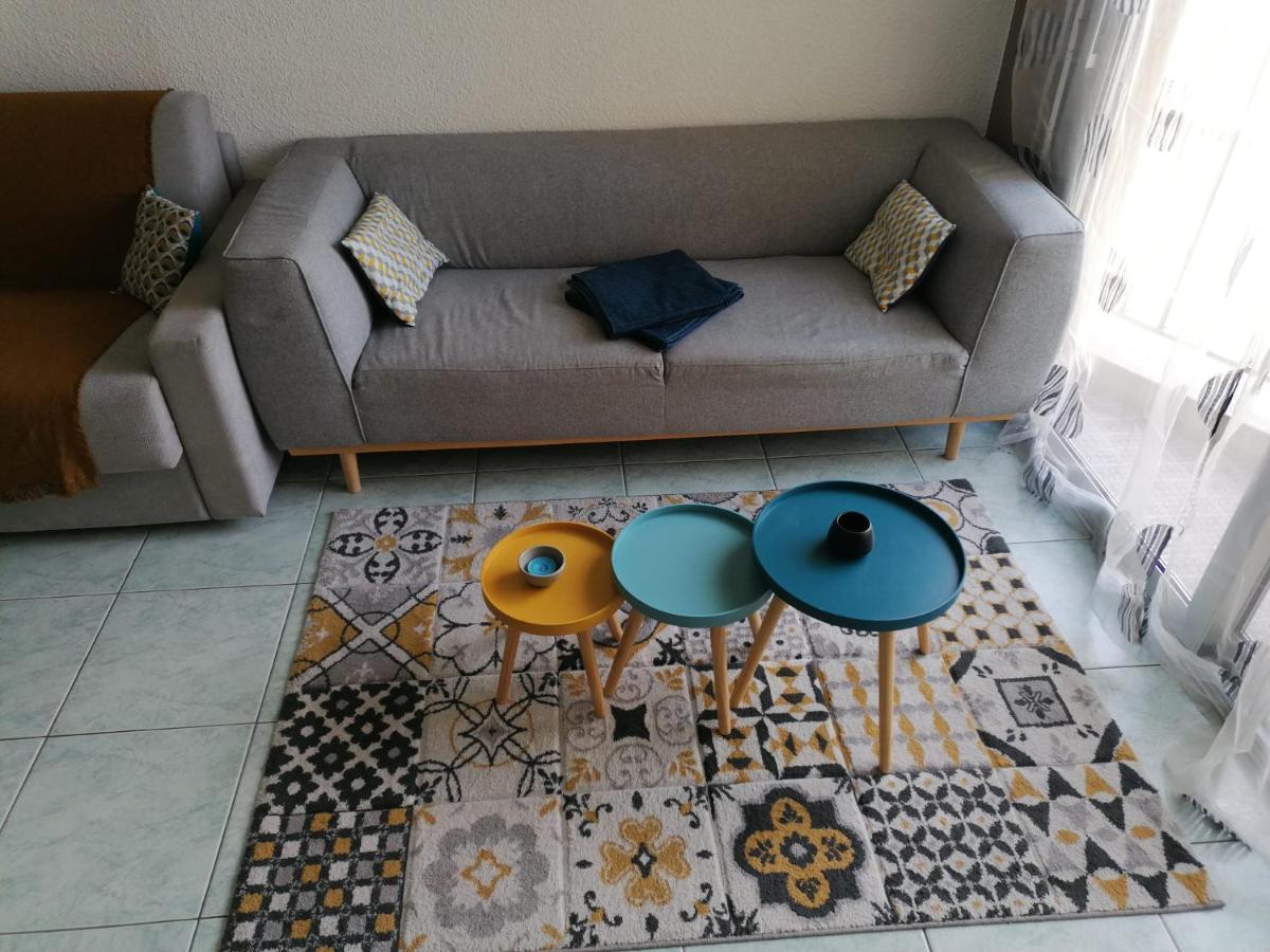 Joli Studio Bord De Mer, Clim, Balcon, Parking Prive Menton Bagian luar foto